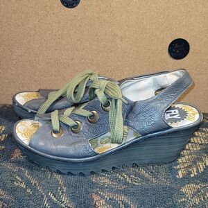 Fly London Ylfa Grey Wedge Sandals with Green Laces- Size  8-8.5/39 EU